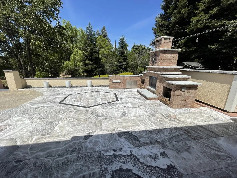 Professional garden landscaping in Citrus Heights, CA by Roberto CC Landscape