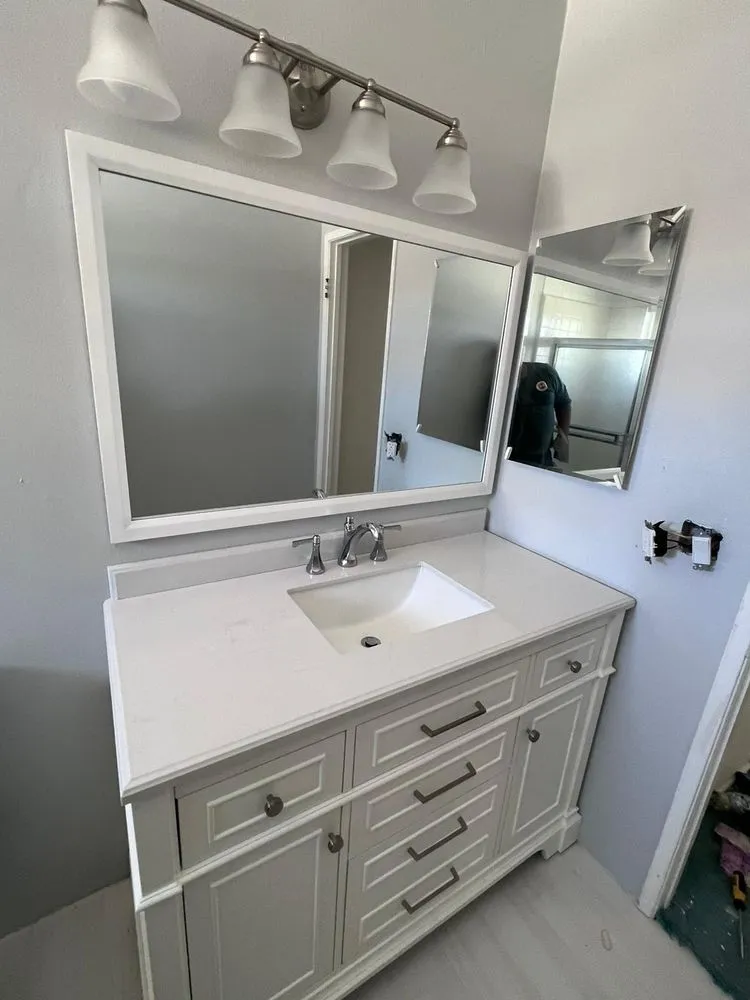 Top-rated lawn mowing service for residential properties across Orange, CA - Roberto General Construction