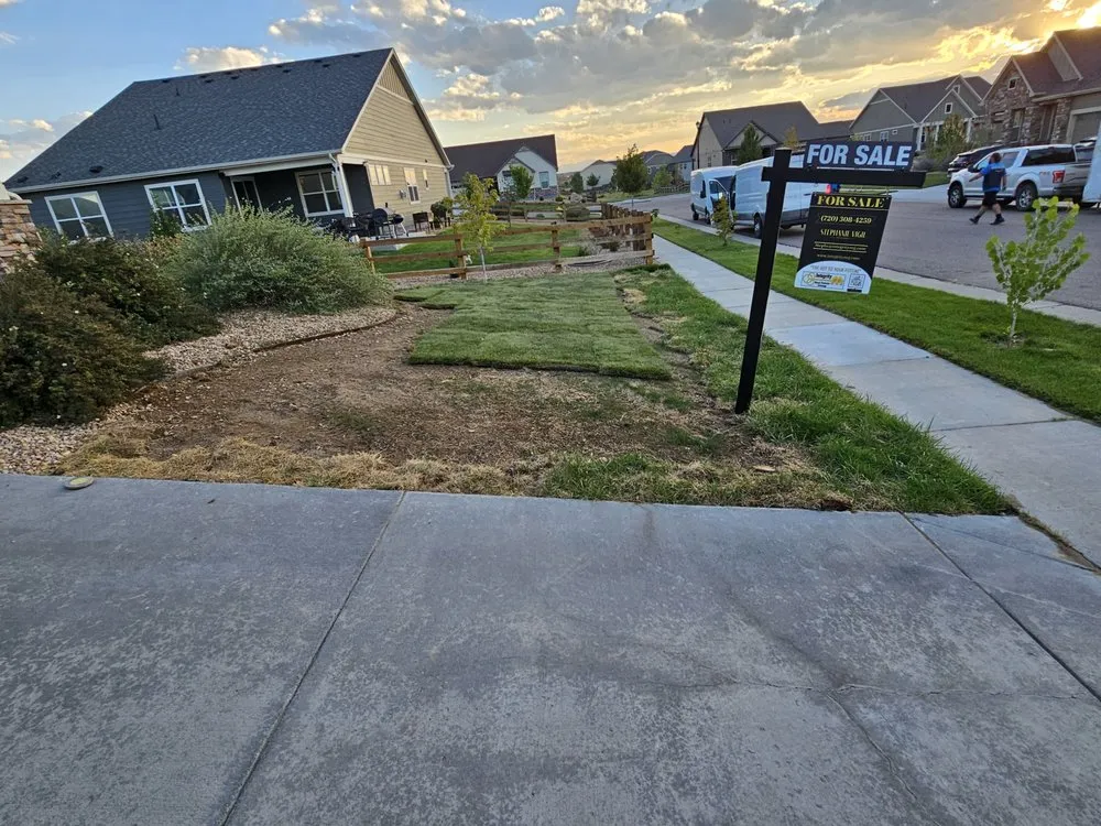 Local yard cleanup service experts serving Broomfield, CO - Roberto Landscaping