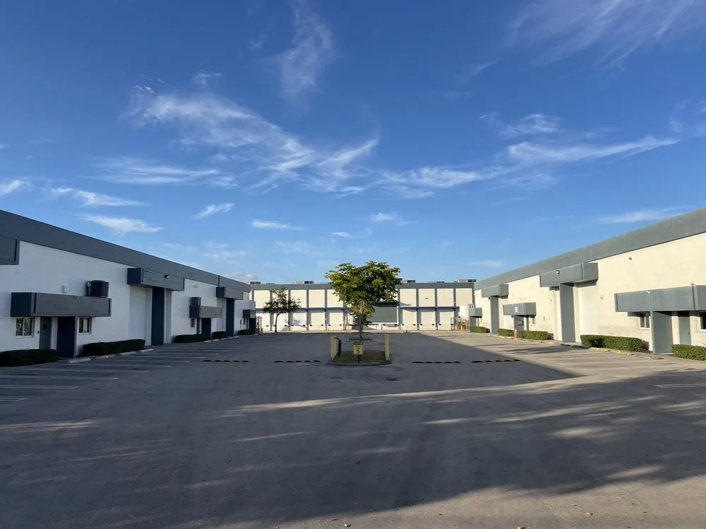 Affordable landscape installation in Richmond West, FL - Roberto's Landscape & Maintenance