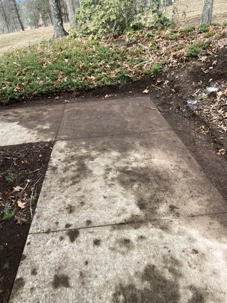Local yard cleanup service in Berkeley Springs, WV - Robert’s 1st Class Home Services