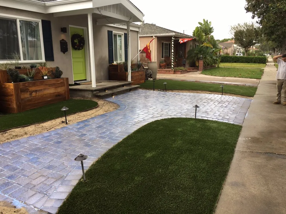 Custom landscape design in Lake Elsinore, CA - Robert's Custom Landscape
