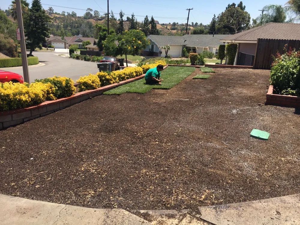 Affordable garden landscaping for homes in Lake Elsinore, CA by Robert's Custom Landscape