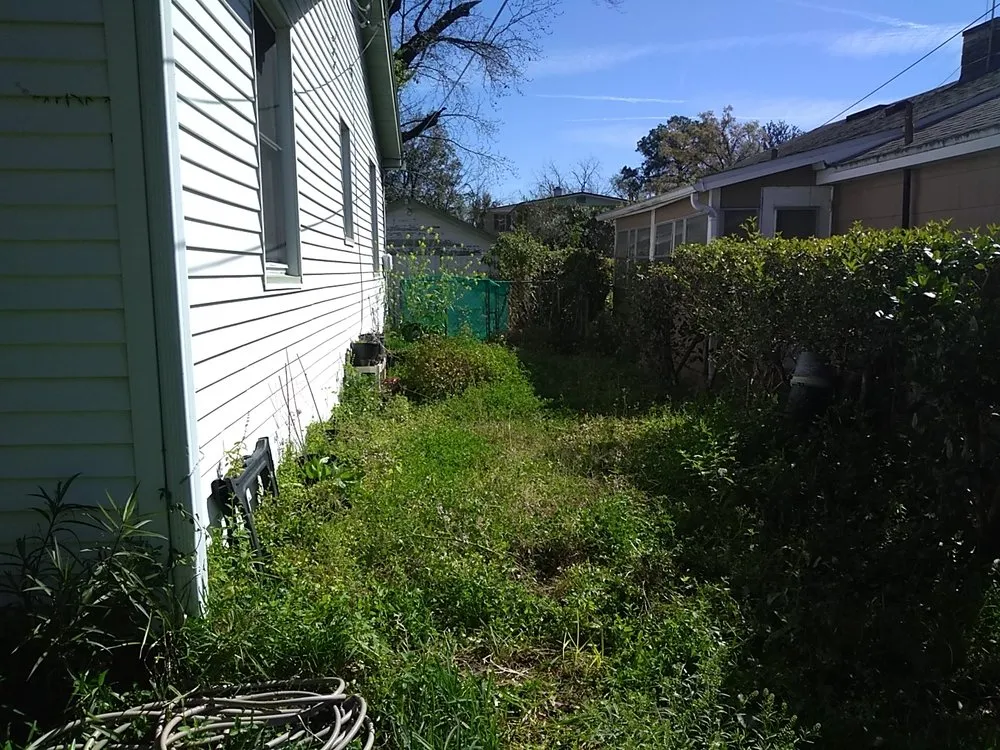 Expert lawn mowing service in Jacksonville, FL by Roberts Cutting Edge