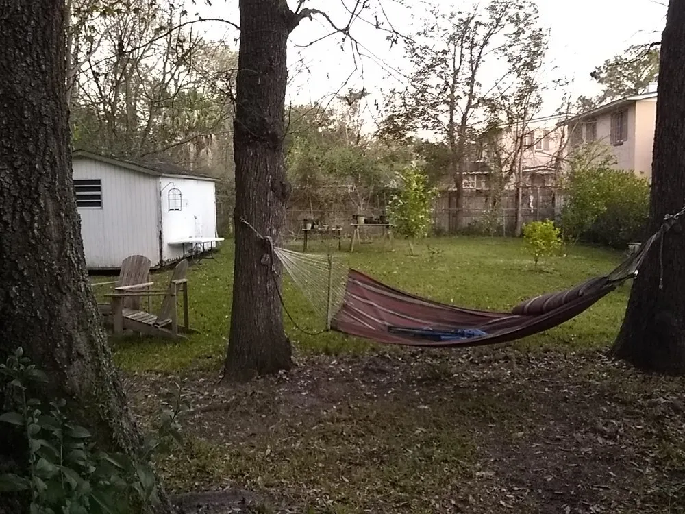 Top-rated yard cleanup service for homes across Jacksonville, FL - Roberts Cutting Edge