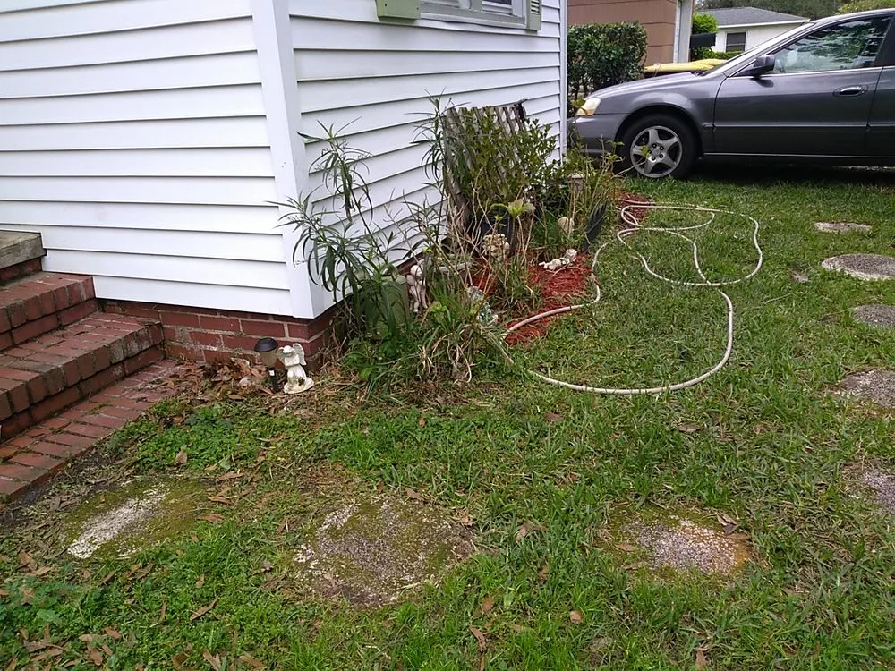 Expert outdoor landscaping in Jacksonville, FL by Roberts Cutting Edge