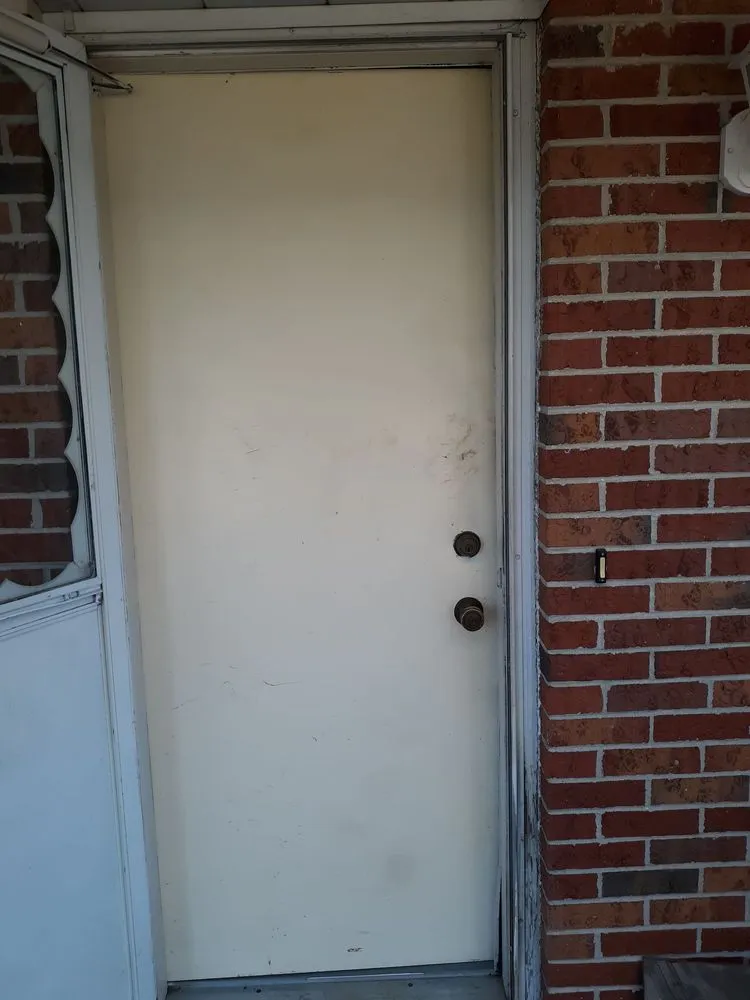 Reliable yard cleanup service near you in Springfield, IL by Roberts Handyman Services