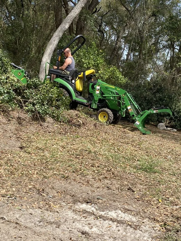 Trusted garden landscaping in Crystal River, FL - Robert's Home and Yard