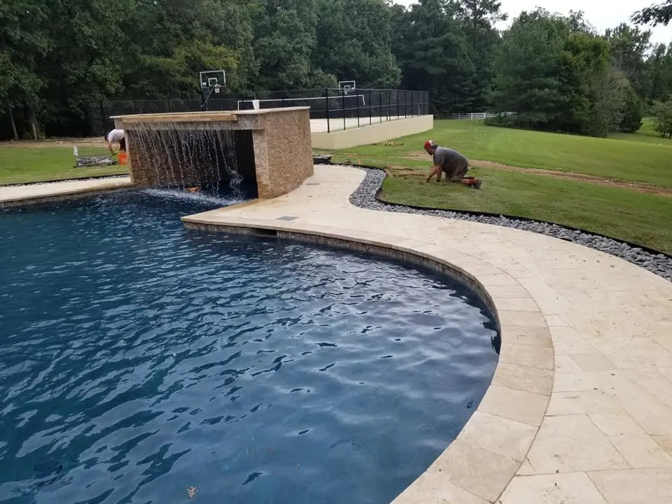 Expert residential landscaping in Memphis, TN - Robert's Landscaping & Design