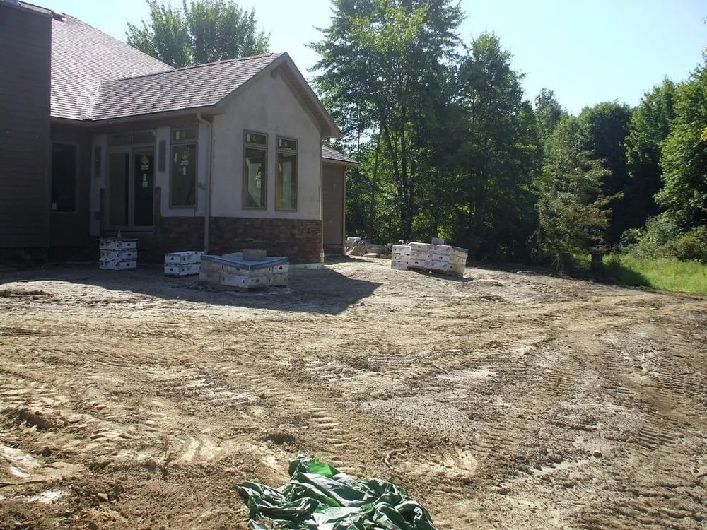 Top-rated yard cleanup service for beautiful yards across Tallmadge, OH - Roberts Landscaping & Lawncare