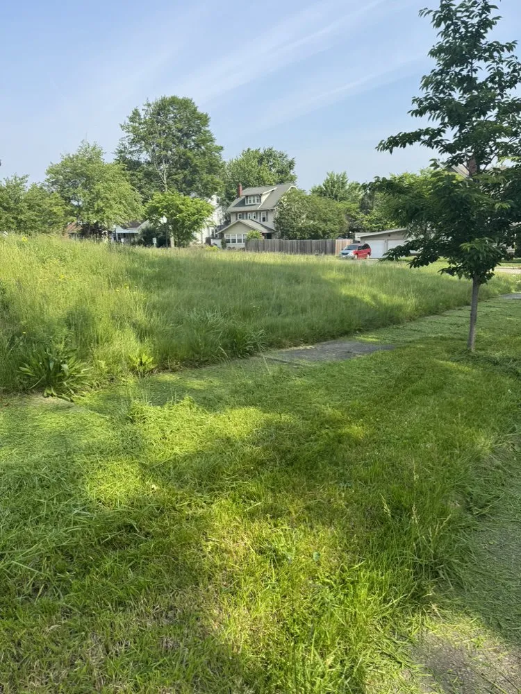 Reliable yard maintenance in Uniontown, OH - Robert's Landscaping and Exterior Repairs