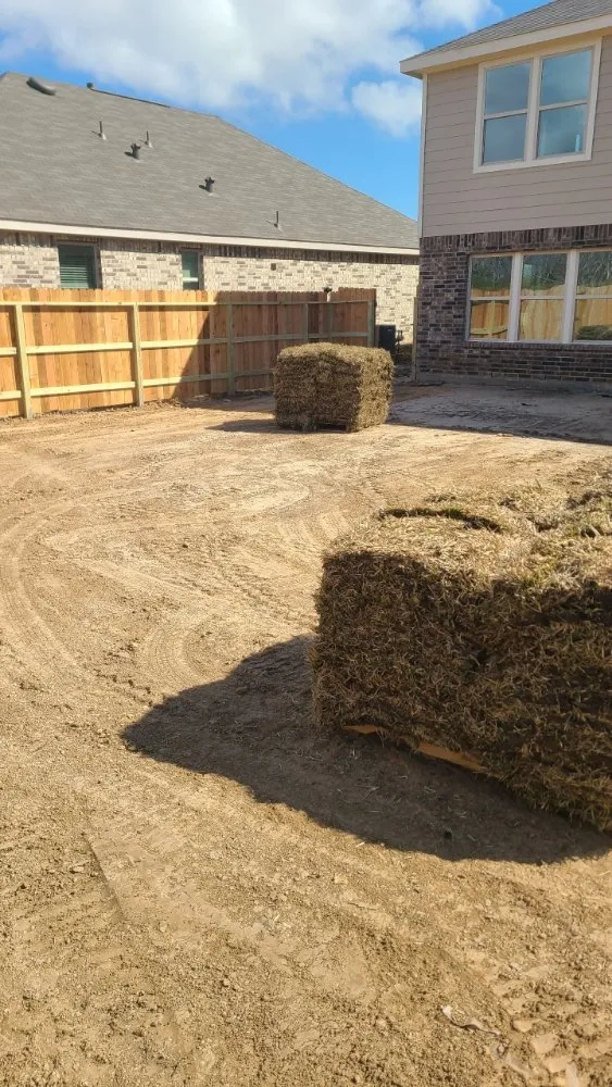 Top-rated yard maintenance experts serving Cypress, TX - Roberts Landscaping