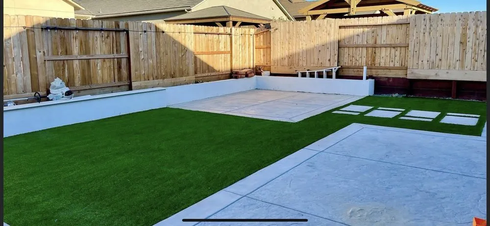 Reliable yard maintenance for beautiful yards in San Leandro, CA by Robert’s Landscaping Services