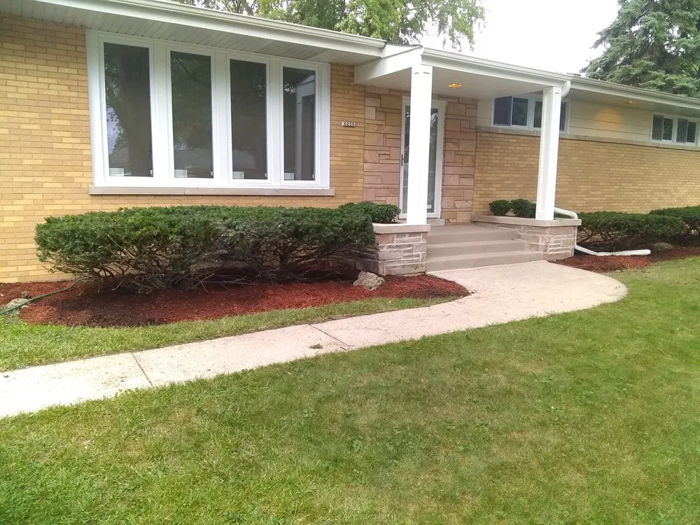 Reliable garden landscaping in Chicago, IL by Robert's Lawn Care