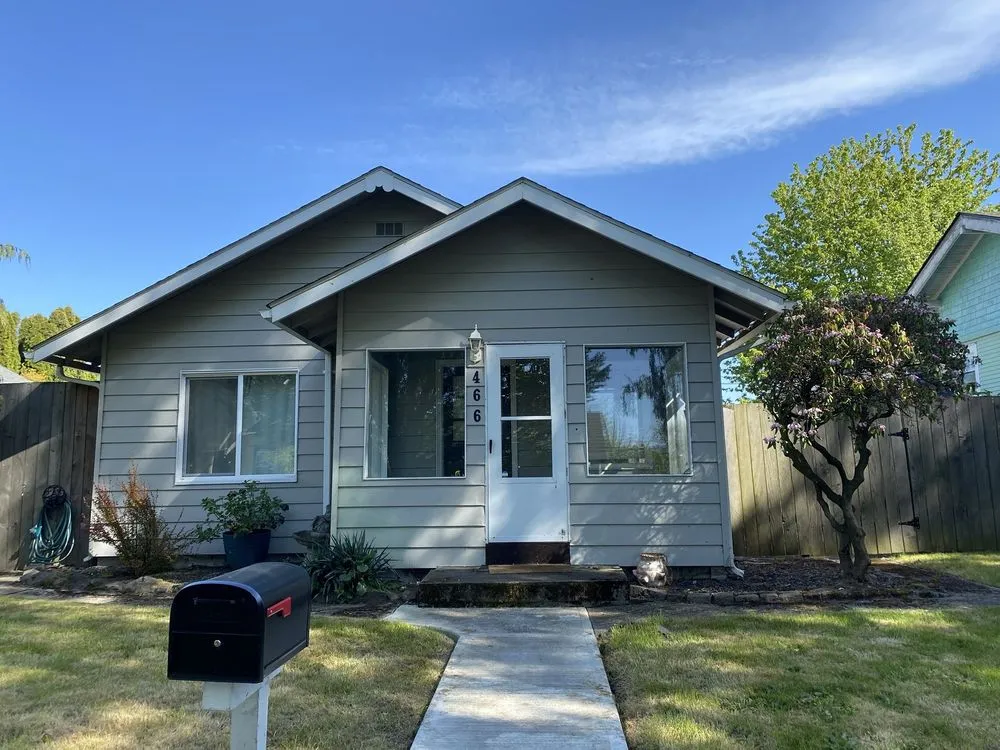 Affordable lawn mowing service in Longview, WA by Robert's Lawn Maintenance & Hauling