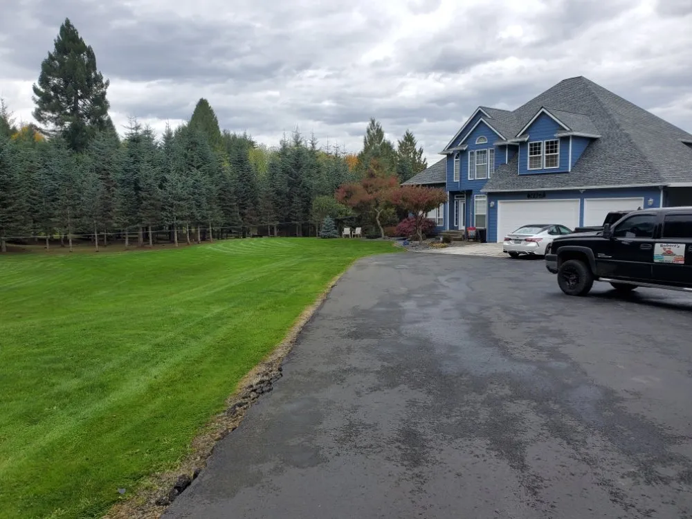 Professional yard maintenance in Longview, WA - Robert's Lawn Maintenance & Hauling
