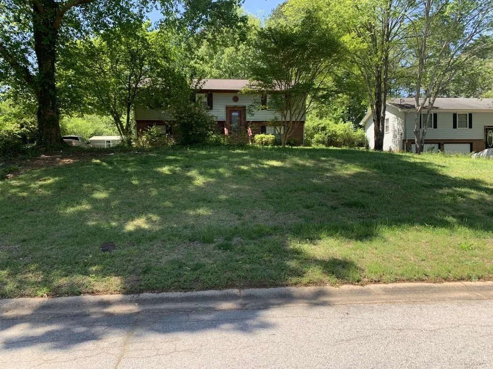 Top-rated landscaping services in Stone Mountain, GA by Roberts Lawn Service