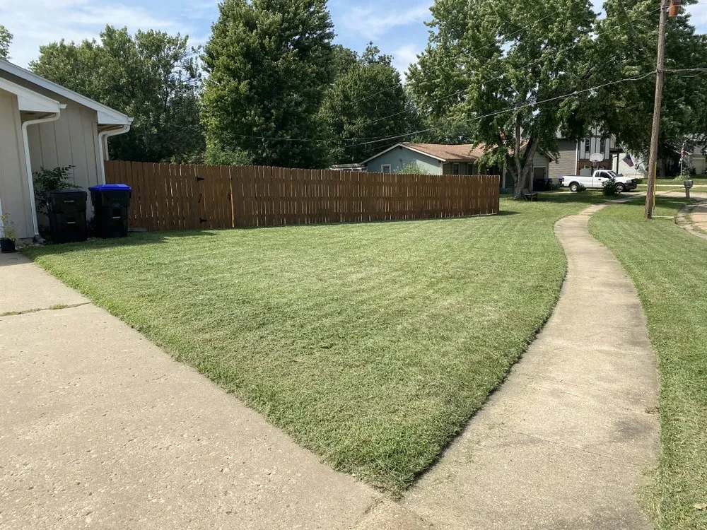 Trusted yard cleanup service in Topeka, KS - Robert’s Mowing