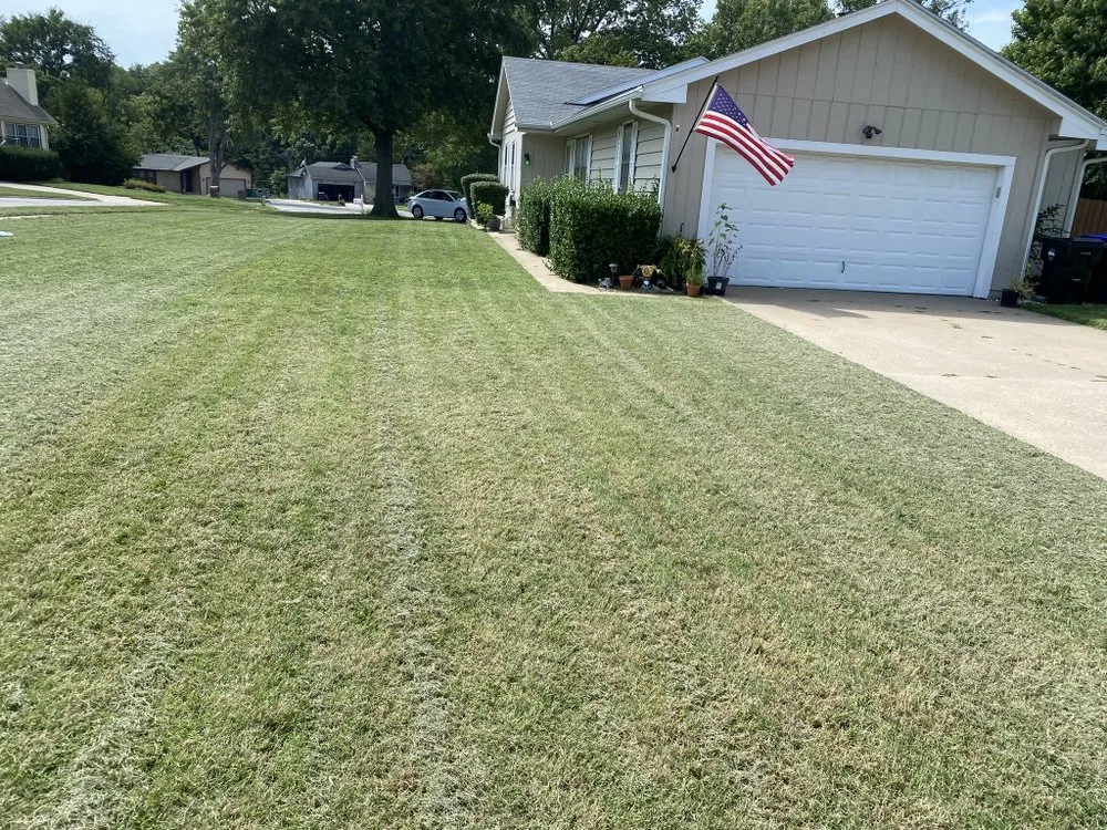 Affordable yard maintenance in Topeka, KS by Robert’s Mowing