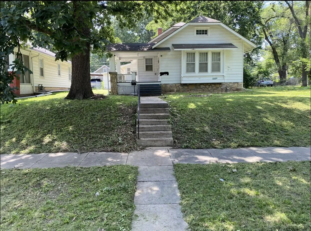 Professional garden landscaping for outdoor upgrades across Topeka, KS - Robert’s Mowing