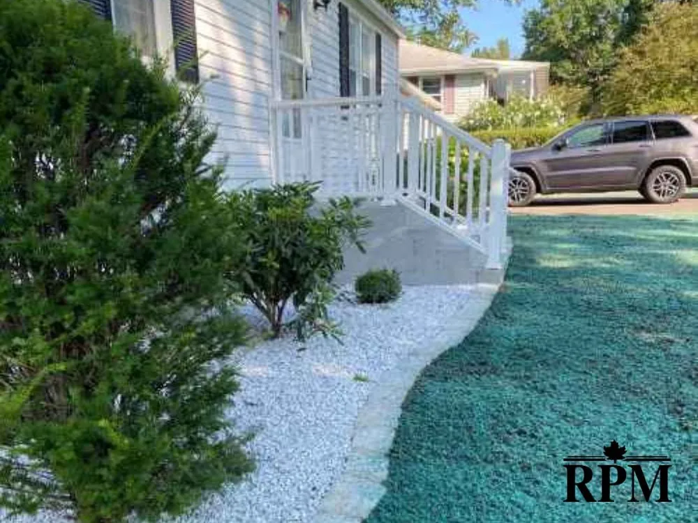Custom yard cleanup service experts serving Thomaston, CT - Roberts Property Management