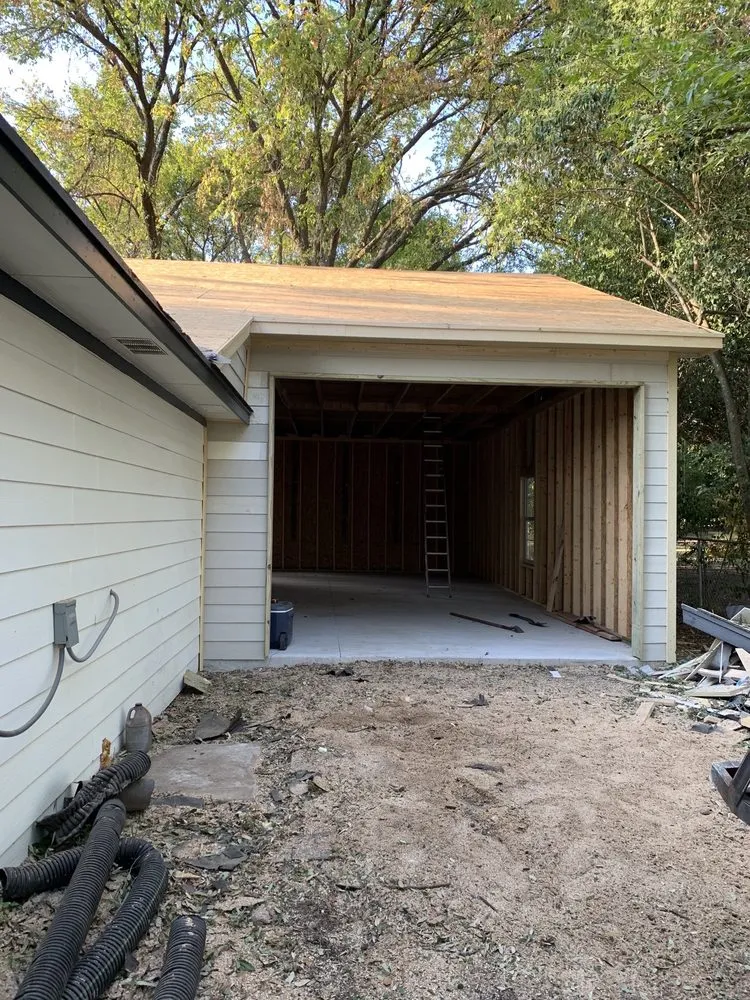 Trusted garden landscaping in Austin, TX by Robert's Tree Service