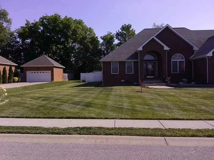 Local residential landscaping in Clarksville, TN - Robertson Lawns and Renovations