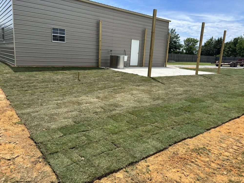 Custom landscape installation experts serving New Albany, MS - Robertson’s Lawn & Landscaping