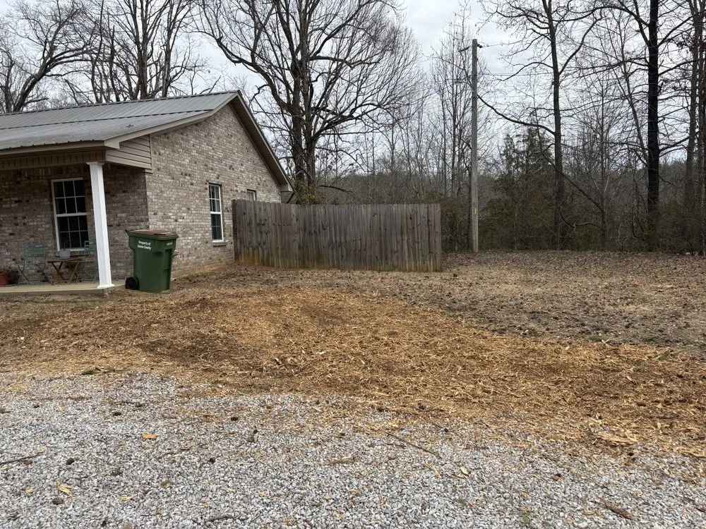 Professional residential landscaping experts serving New Albany, MS - Robertson’s Lawn & Landscaping