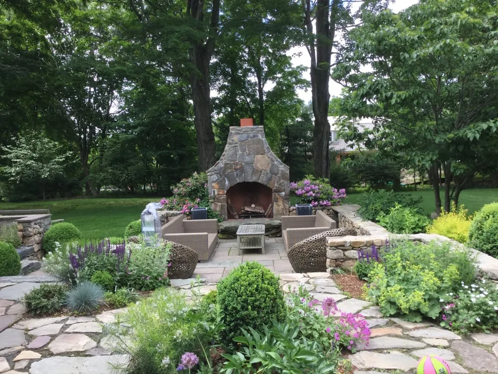 Top-rated landscaping services for residential properties in Norwalk, CT by Robidoux Landscaping