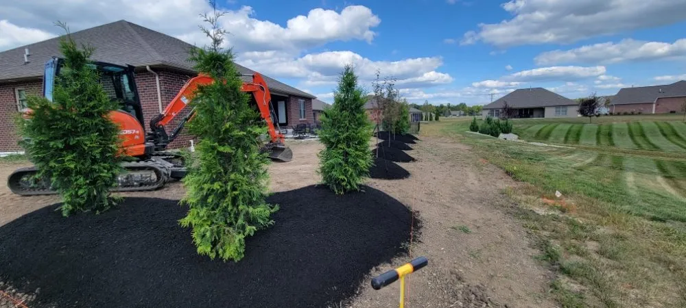 Reliable yard cleanup service experts serving Tipp City, OH - Robinhood Outdoor Services