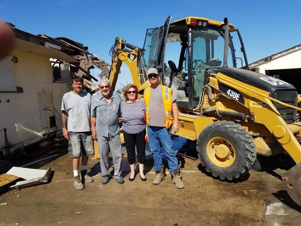 Top-rated yard cleanup service for year-round maintenance across Bakersfield, CA - Robinson Construction Services