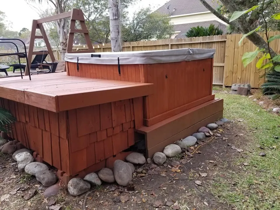 Custom outdoor landscaping near you in Houston, TX by Robinson Owens