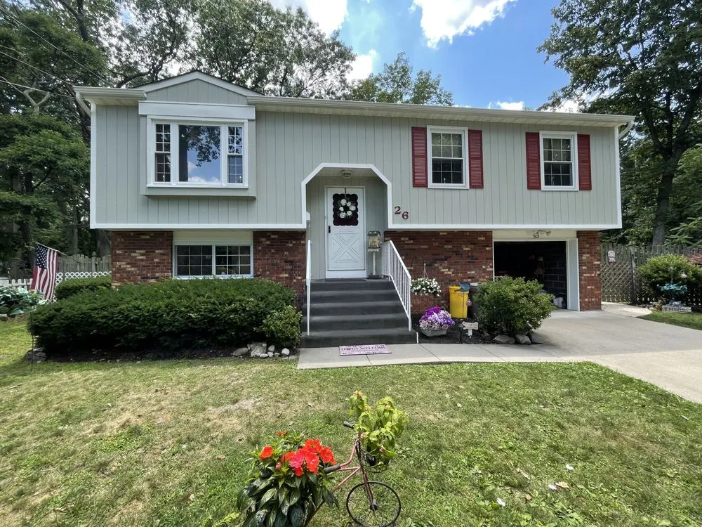 Local lawn care service experts serving Berlin, NJ - Robinsons Landscaping and Home Improvement