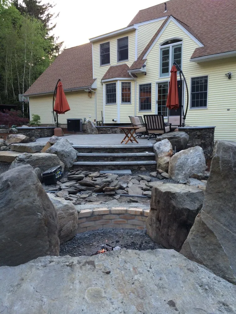 Local yard cleanup service experts serving Tolland, CT - Robinson's Landscaping