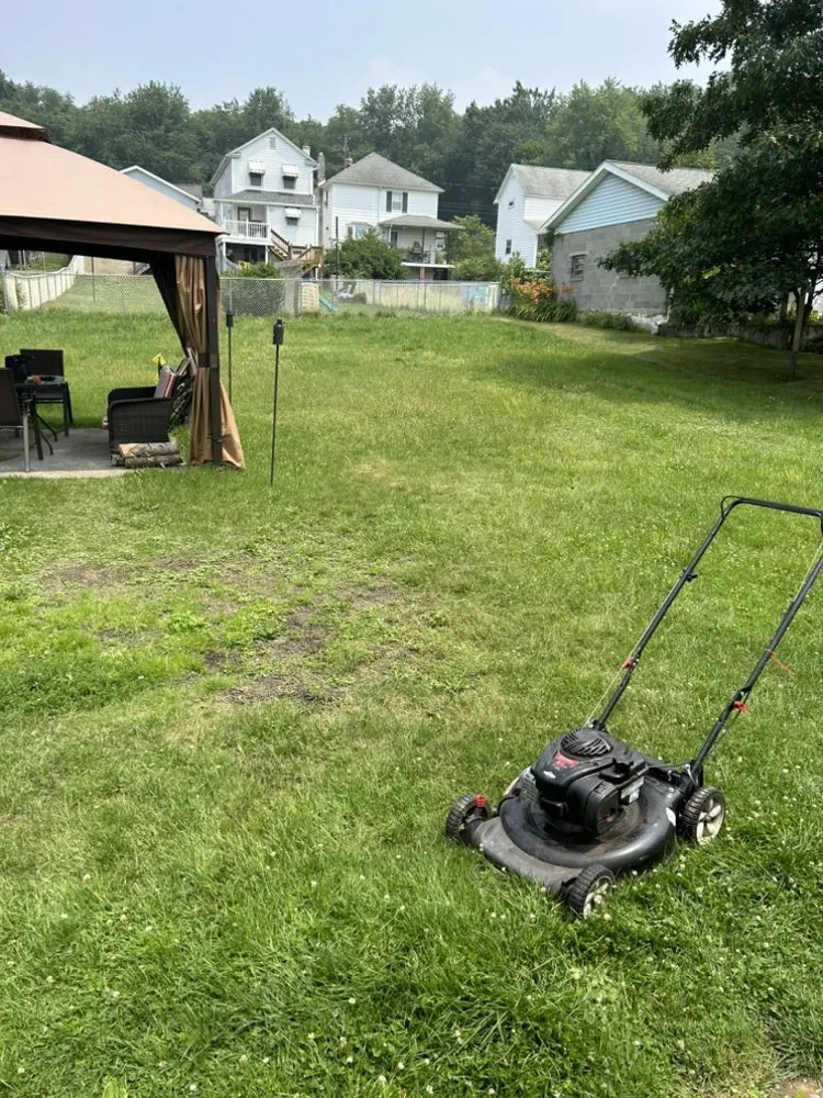 Reliable lawn care service in Exeter, PA by Robinson’s Lawn Care