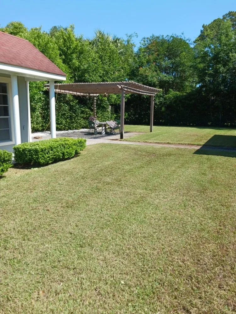 Professional outdoor landscaping experts serving Panama City, FL - Robinson's Lawn Care