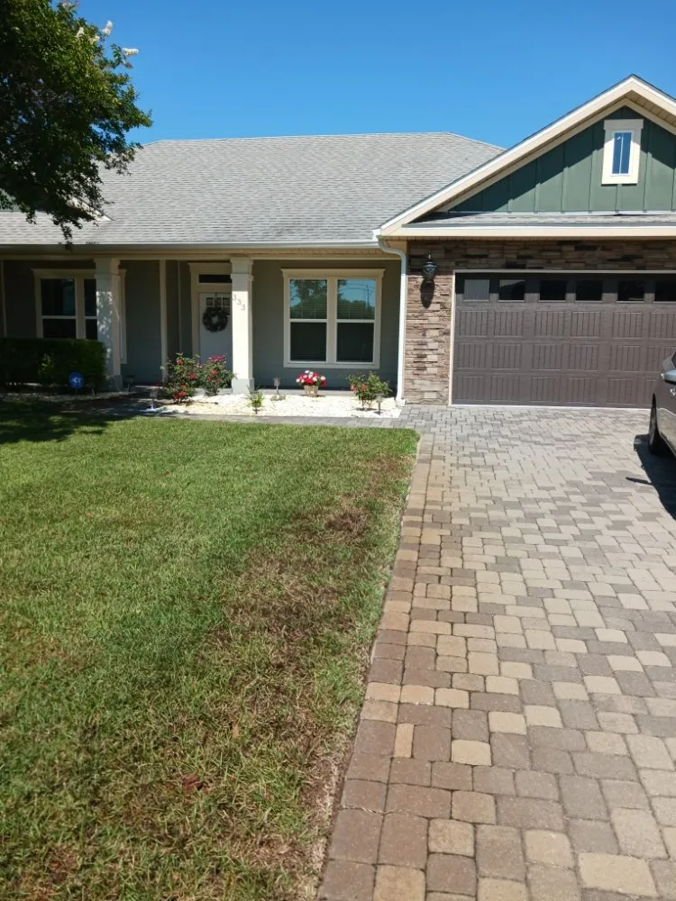 Local residential landscaping experts serving Panama City, FL - Robinson's Lawn Care