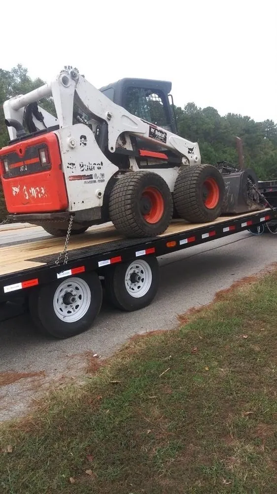 Affordable lawn care service near you in Senoia, GA by Roble Tree Care