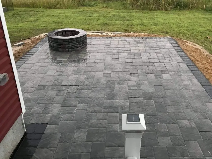 Local lawn mowing service in Lewes, DE by Roblero Hardscaping