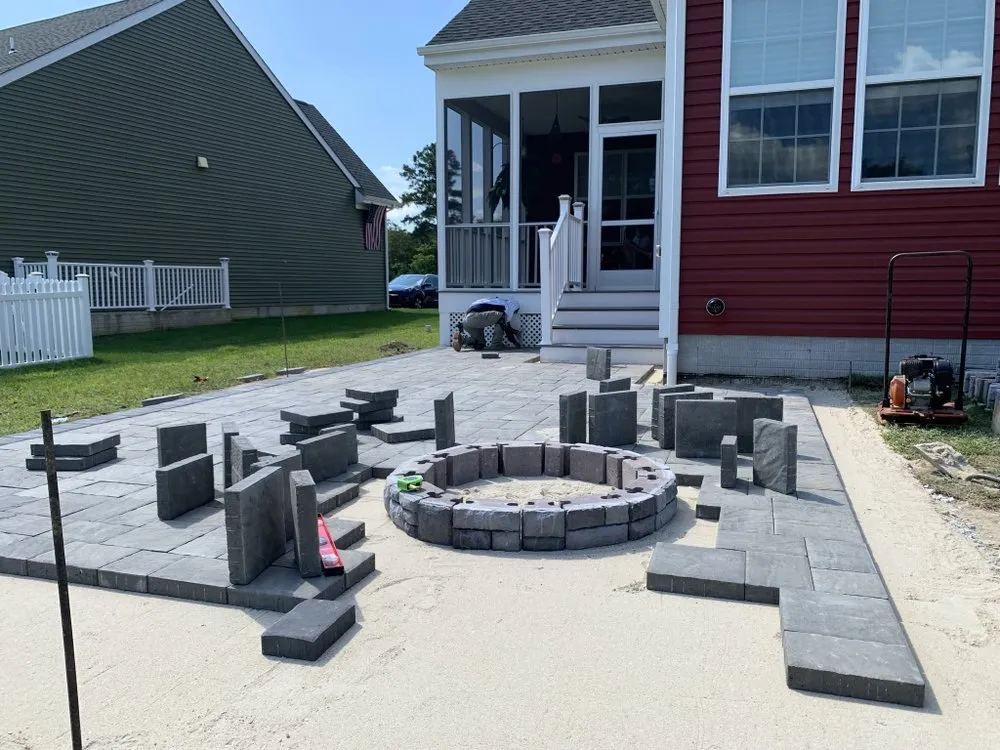 Professional landscape design for beautiful yards in Lewes, DE by Roblero Hardscaping