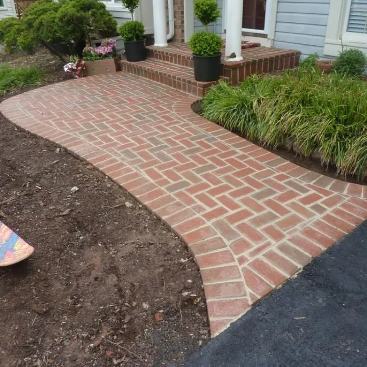 Expert lawn mowing service in Lewes, DE - Roblero Hardscaping