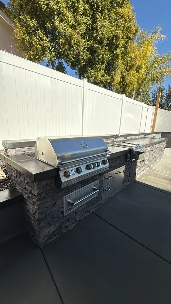 Trusted lawn mowing service for year-round maintenance across Wildomar, CA - Robles Hardscape