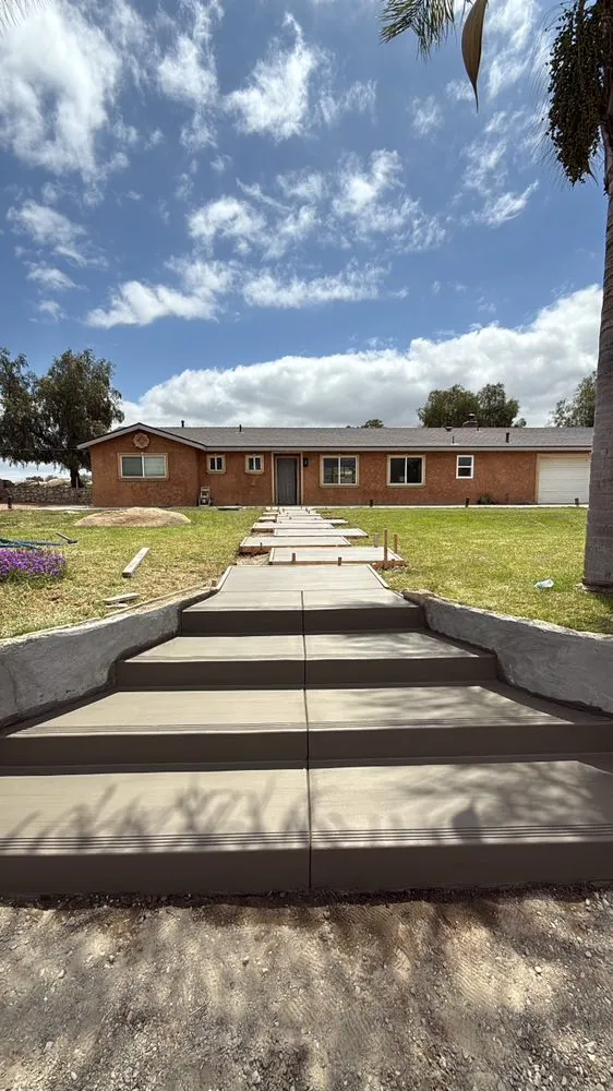 Affordable landscape installation for homes in Wildomar, CA by Robles Hardscape