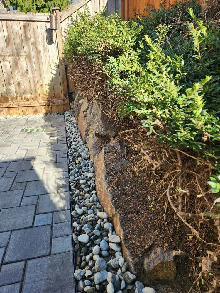 Local landscape installation in Lake Stevens, WA by Robles Landscaping and Construction