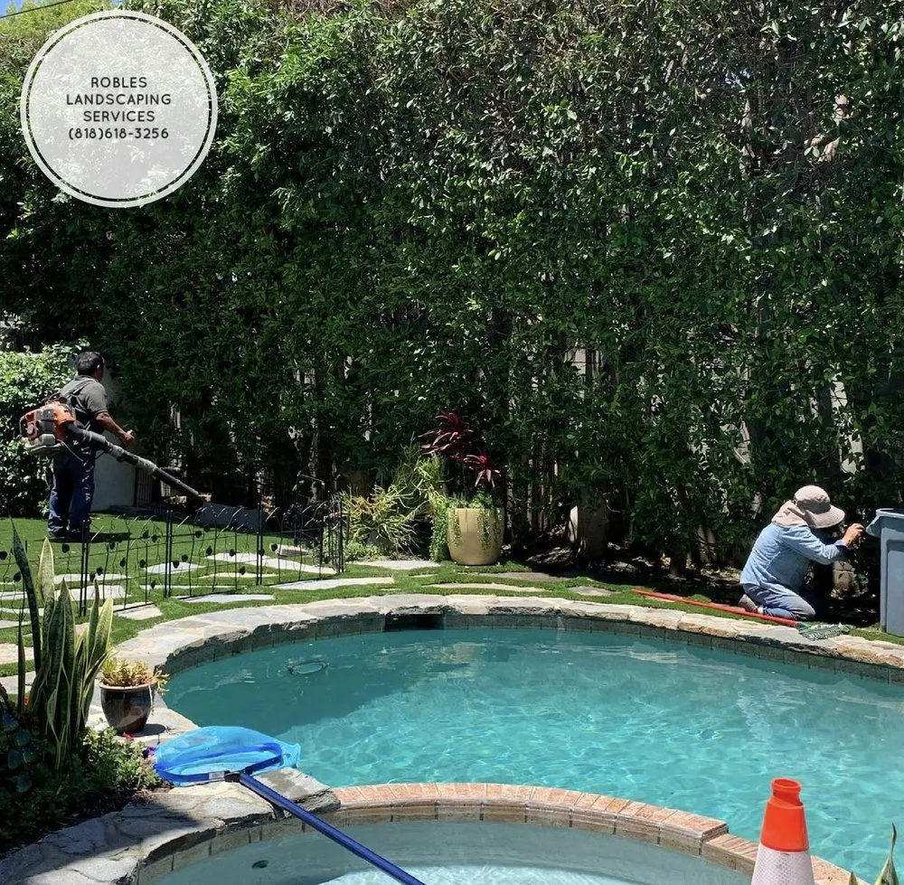 Custom lawn mowing service with custom design in San Fernando Valley, CA by Robles Landscaping Services