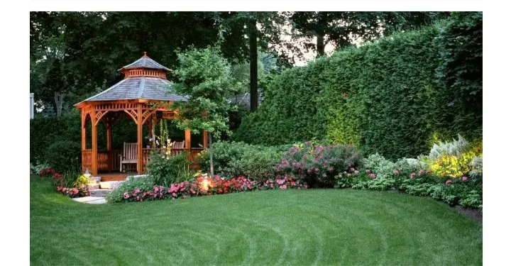 Custom lawn care service in Baxter Springs, KS - Robles lawn and landscapes