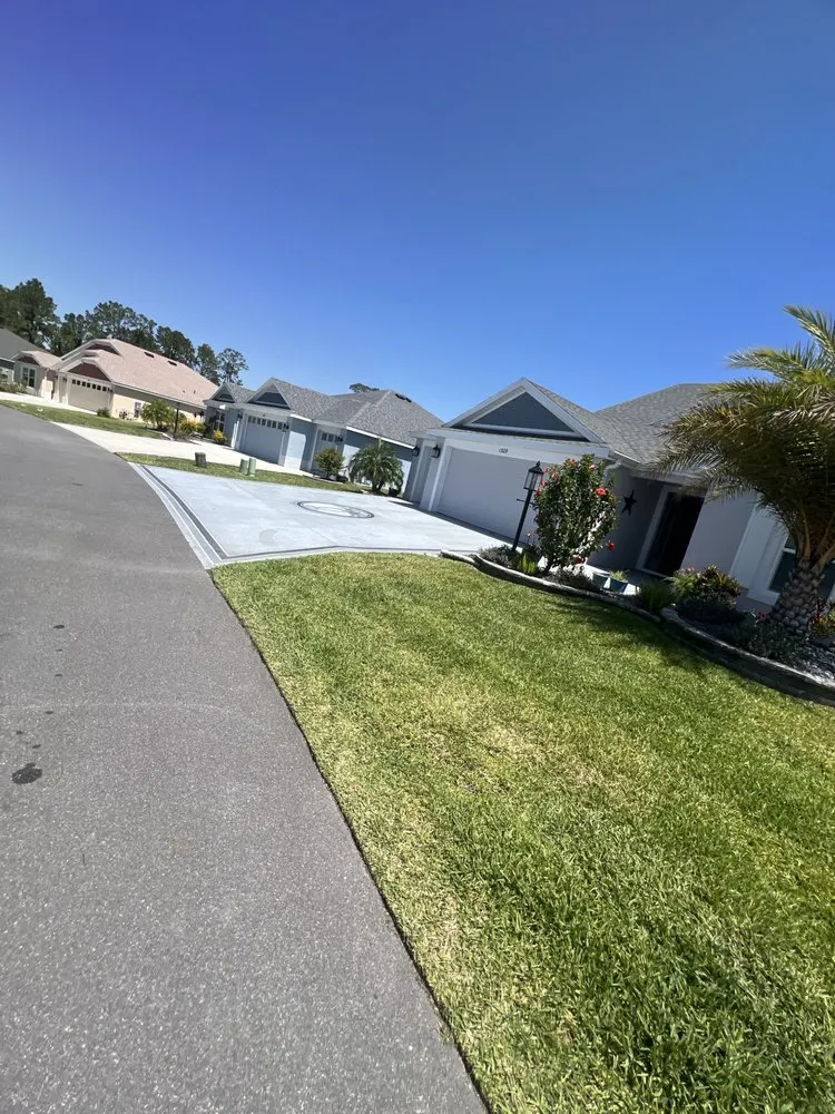 Custom residential landscaping experts serving Ocala, FL - Robles Lawn Company