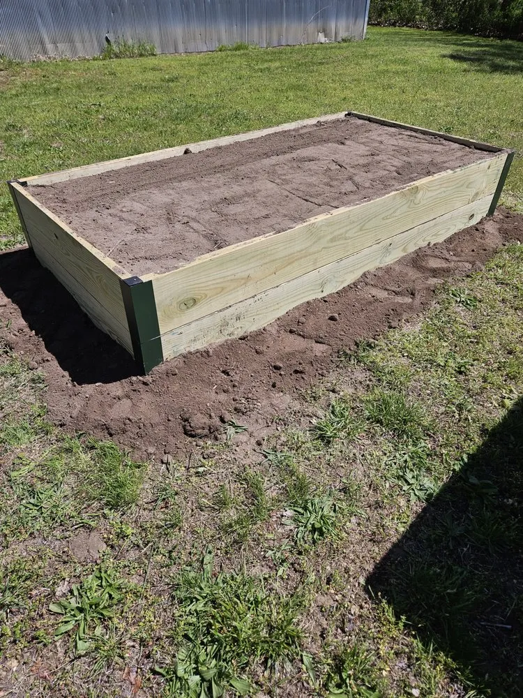 Trusted landscaping services in Owensville, MO - Roblows Repairs