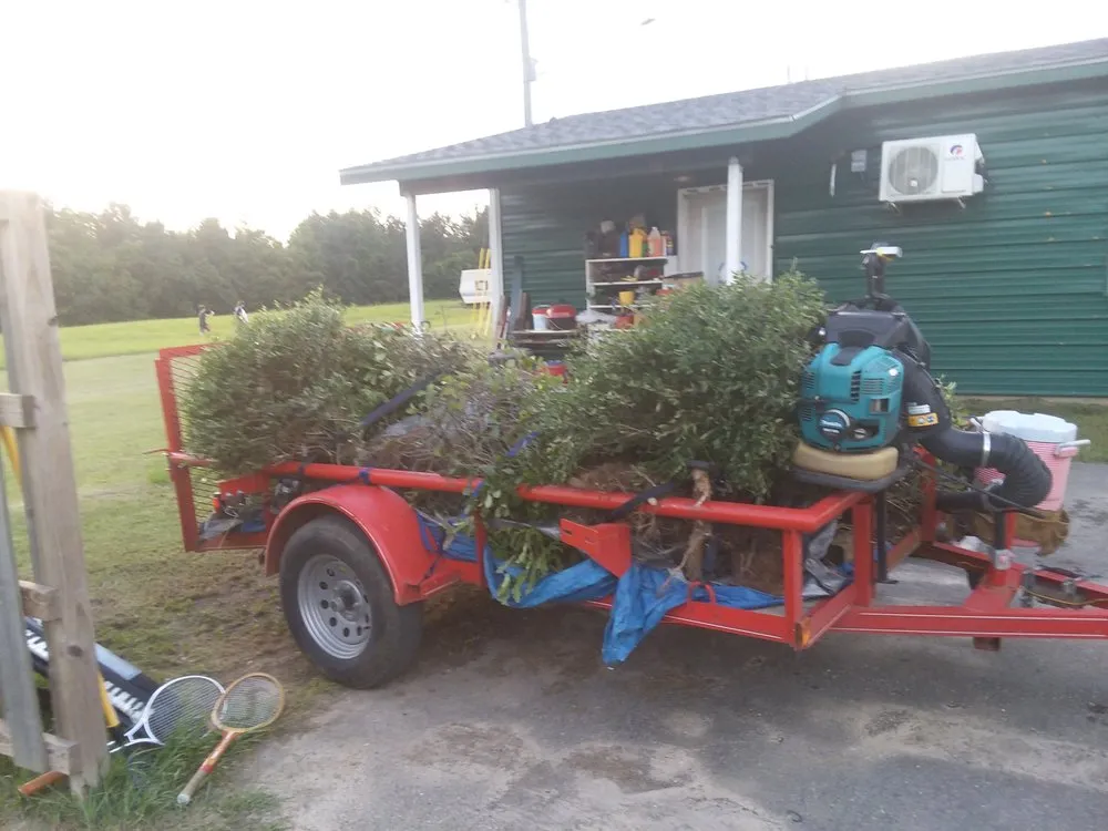 Custom lawn care service experts serving GULFPORT, MS - Robs Lawn Care